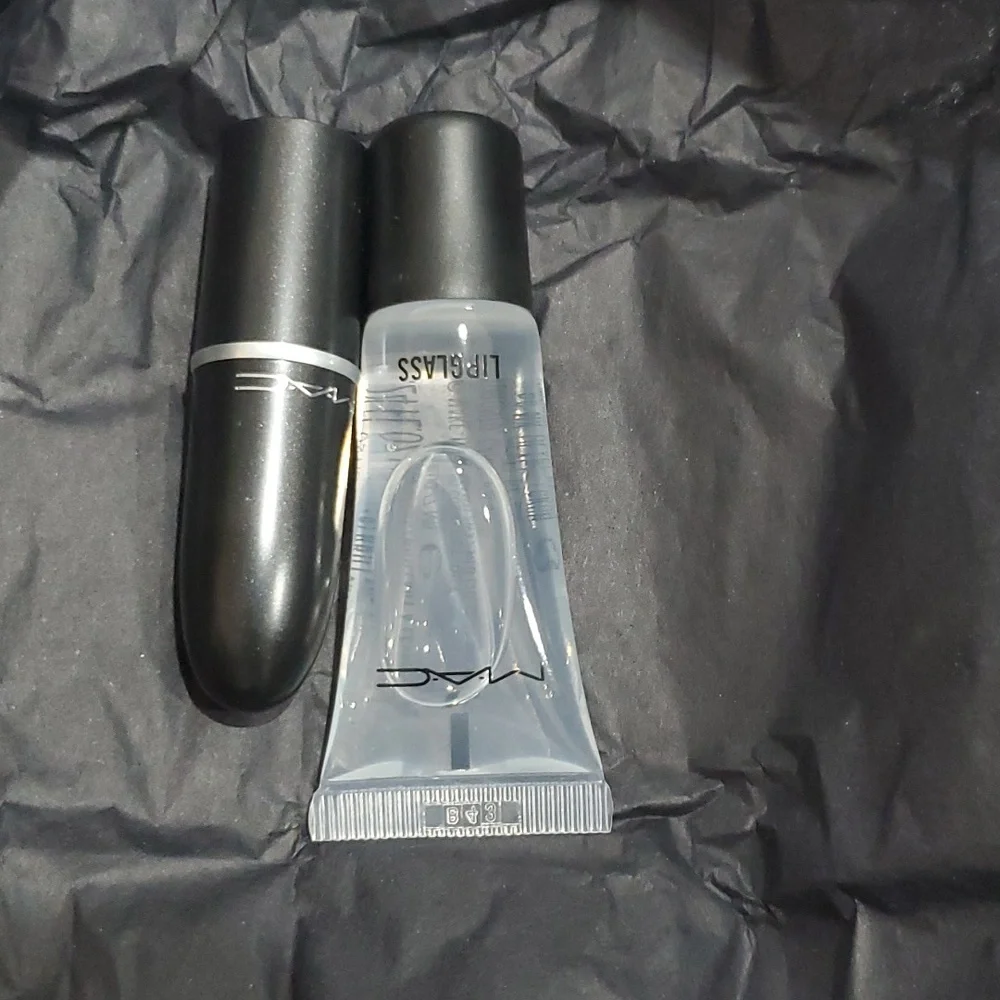 MAC cosmetics winter's kiss red matte lipstick‎ & lipglass mini lip duo new